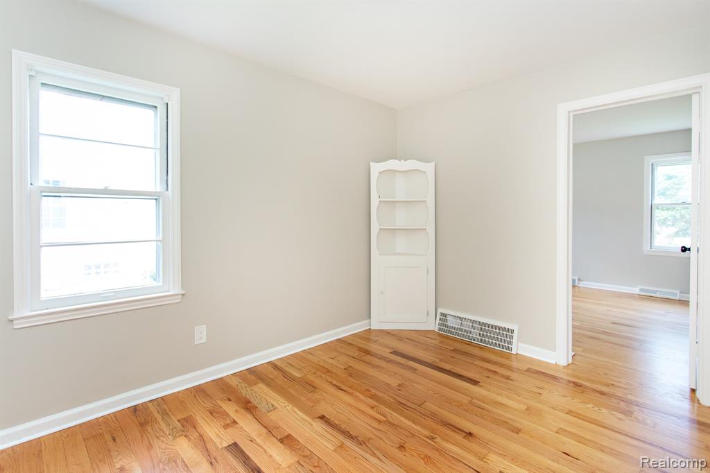 4056 Robina Avenue, Berkley, MI 48072 — Photo 19