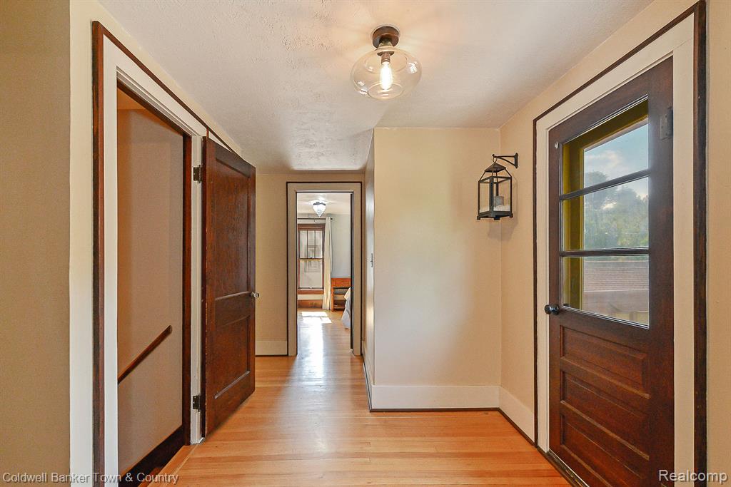 725 E GRAND RIVER Avenue, Fowlerville, MI 48836 — Photo 32
