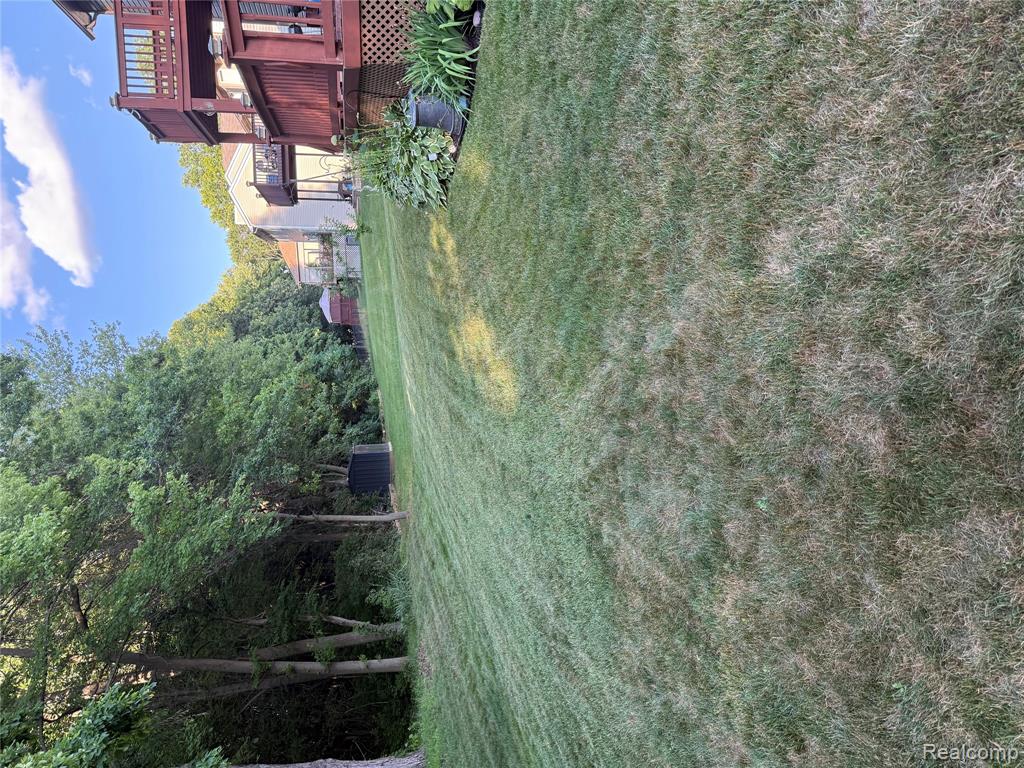 44994 Sondra Drive, Belleville, MI 48111 — Photo 35