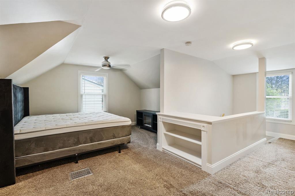 822 N GAINSBOROUGH Avenue, Royal Oak, MI 48067 — Photo 15