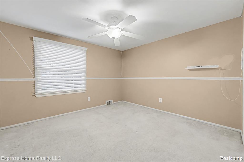 30121 Woodhouse Drive, Warren, MI 48092 — Photo 15