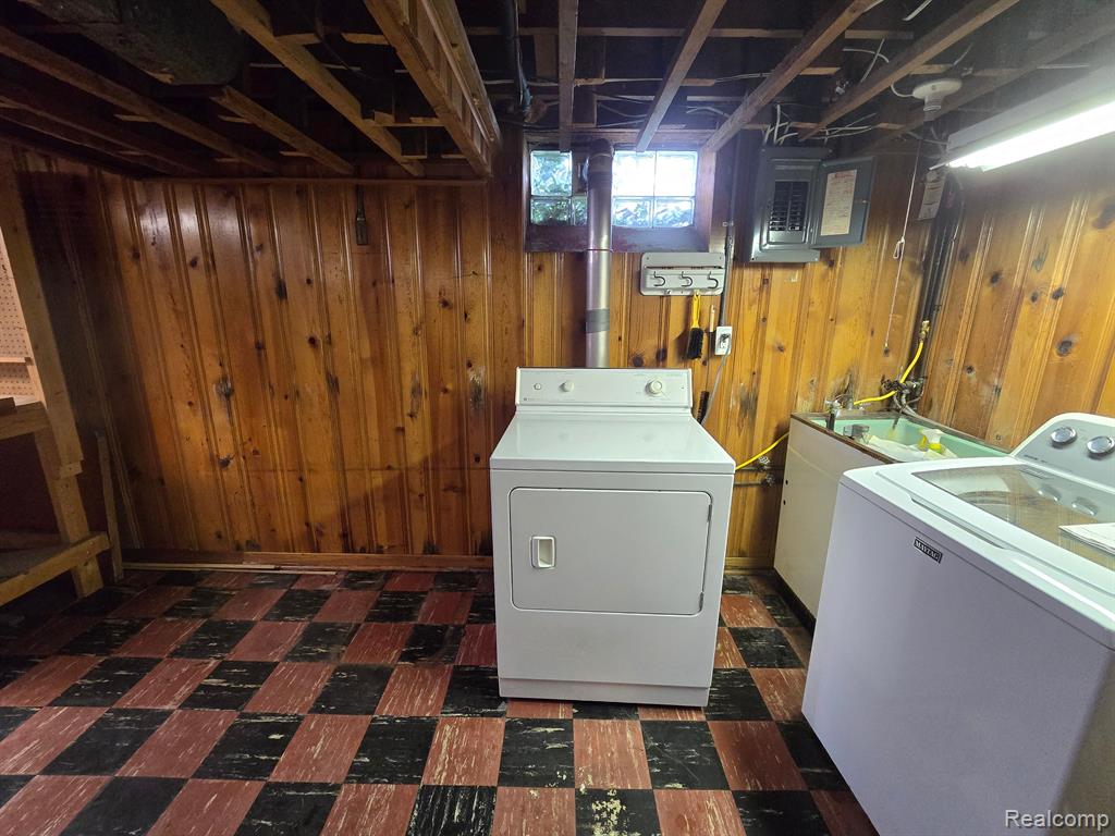 950 N YORK Street, Dearborn, MI 48128 — Photo 31