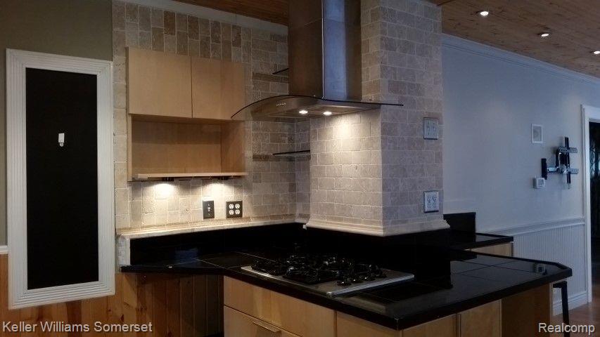 516 N WEST Street, Royal Oak, MI 48067 — Photo 13
