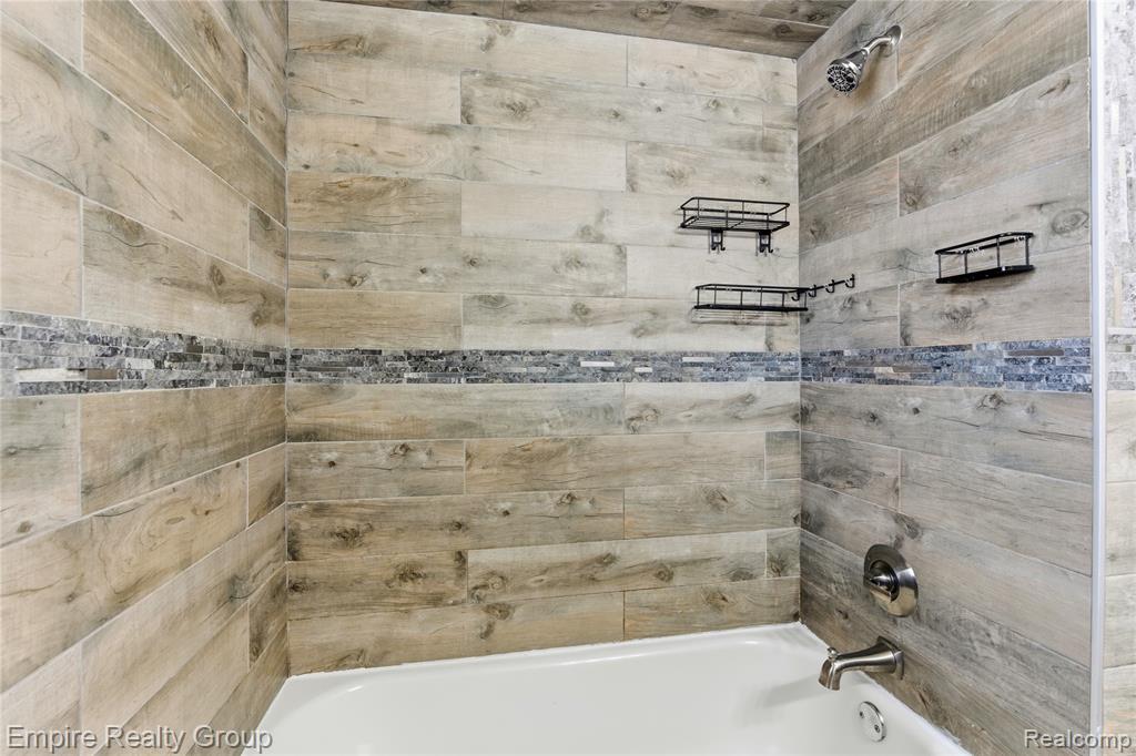6545 Robindale Avenue, Dearborn Heights, MI 48127 — Photo 13