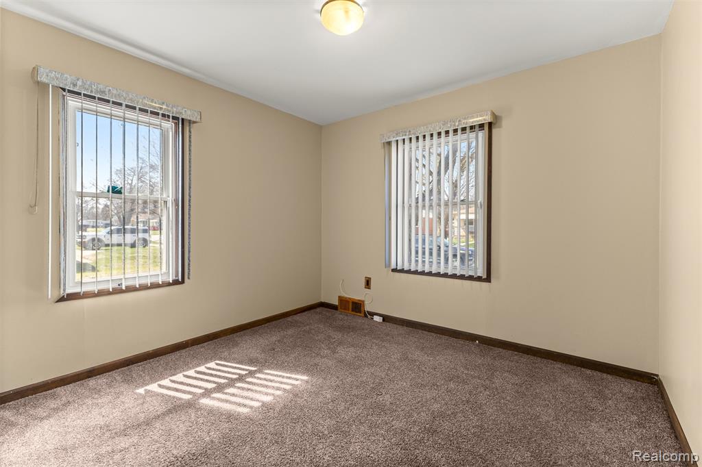 4903 Bedford Street, Dearborn Heights, MI 48125 — Photo 16