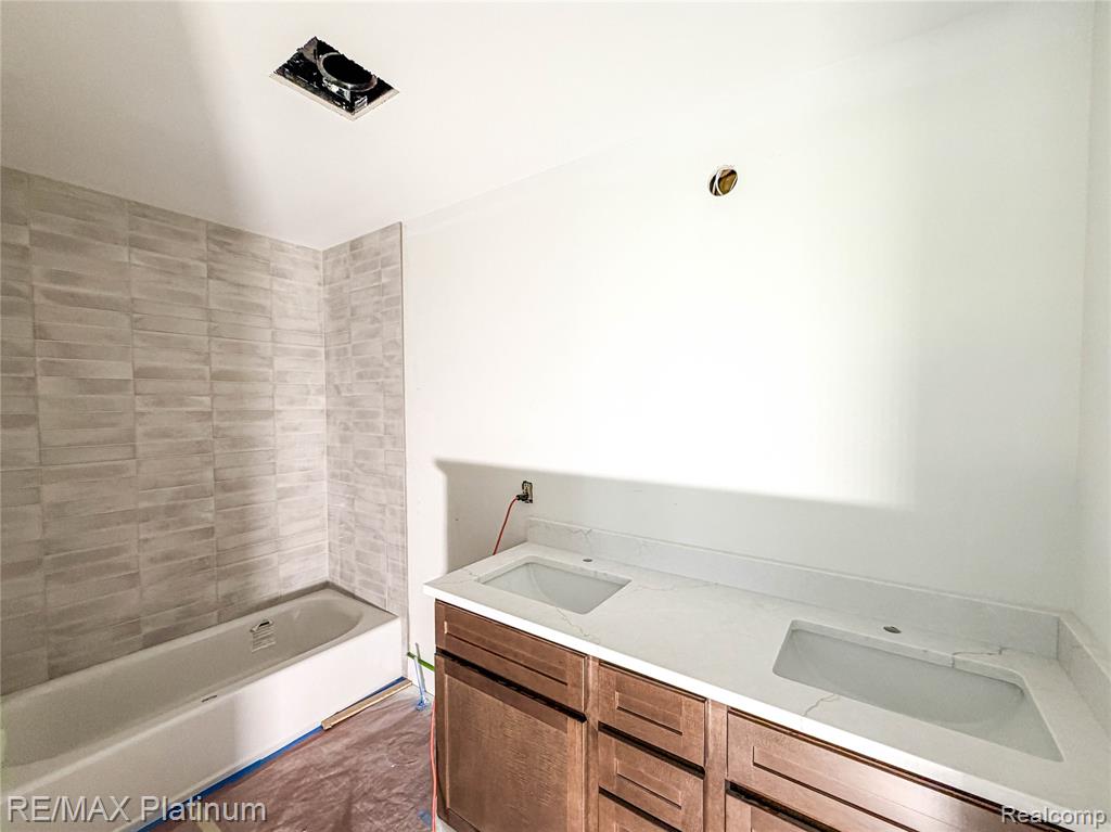 4570 Stillmeadow, Howell, MI 48843 — Photo 19