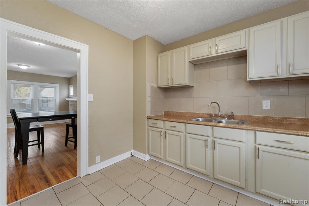 15853 Santa Rosa Drive, Detroit, MI 48238 — Photo 8