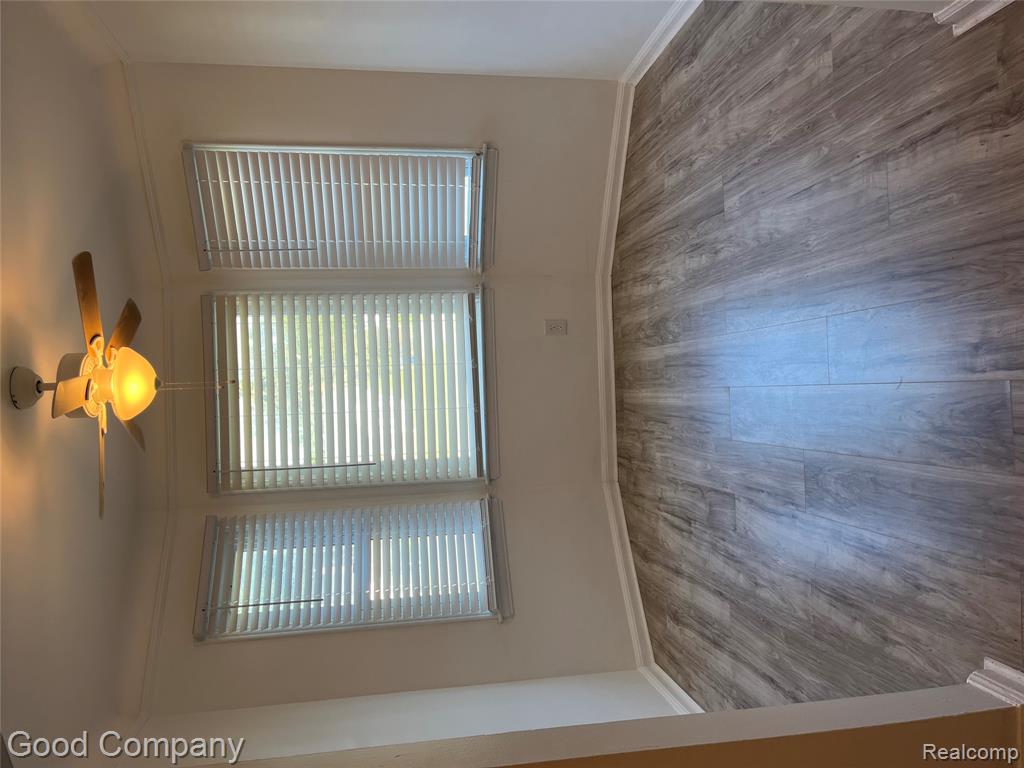 19469 Whitcomb Street - Photo 5