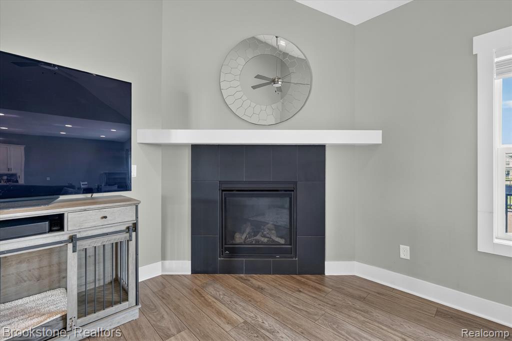 9830 Loretta Lane, South Lyon, MI 48178 — Photo 11