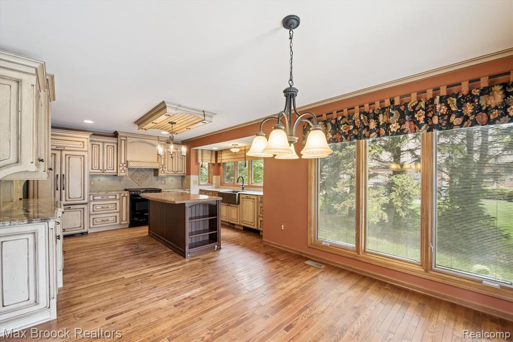 8936 Salem Farms Drive, South Lyon, MI 48178 — Photo 30