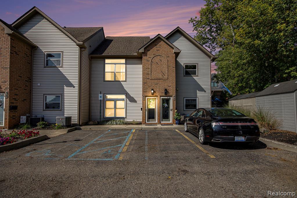 40 Park Island Drive, Lake Orion, MI 48362 — front exterior