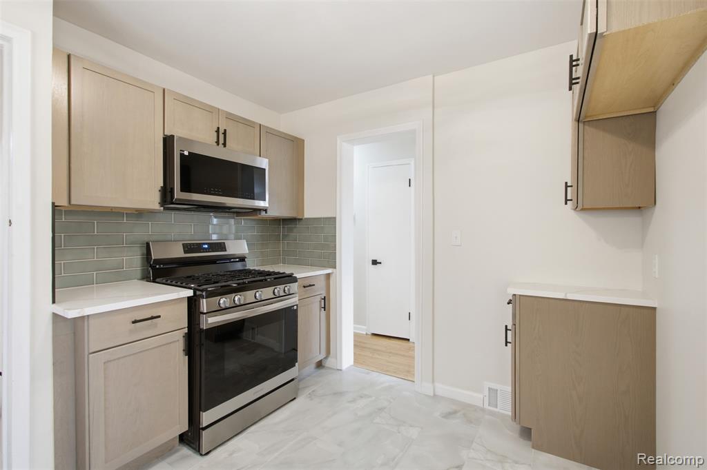 14921 Bringard Drive, Detroit, MI 48205 — Photo 11