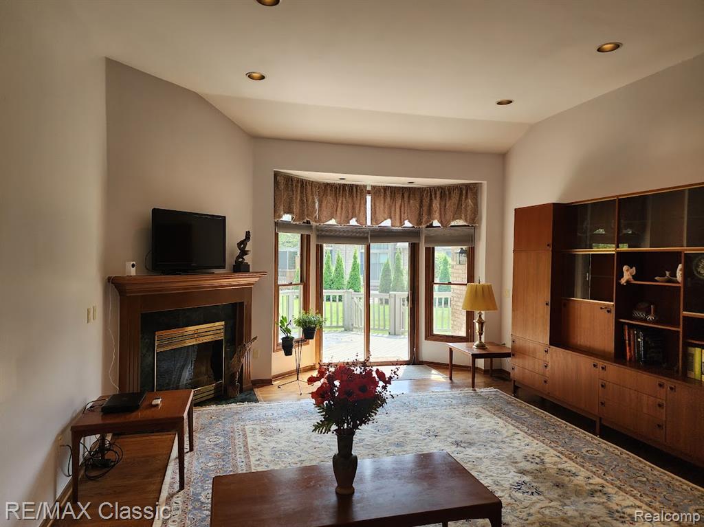 4480 Bayberry Court, Warren, MI 48092 — Photo 10