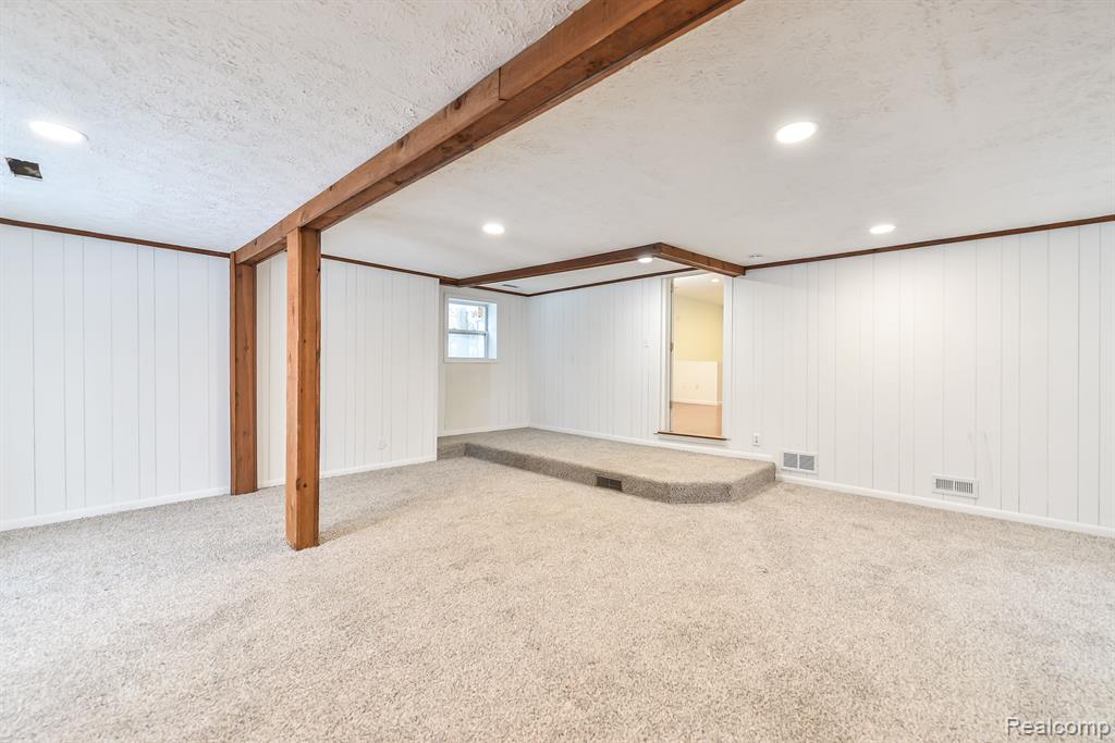 336 BEACHWAY Street, Whitmore Lake, MI 48189 — Photo 46