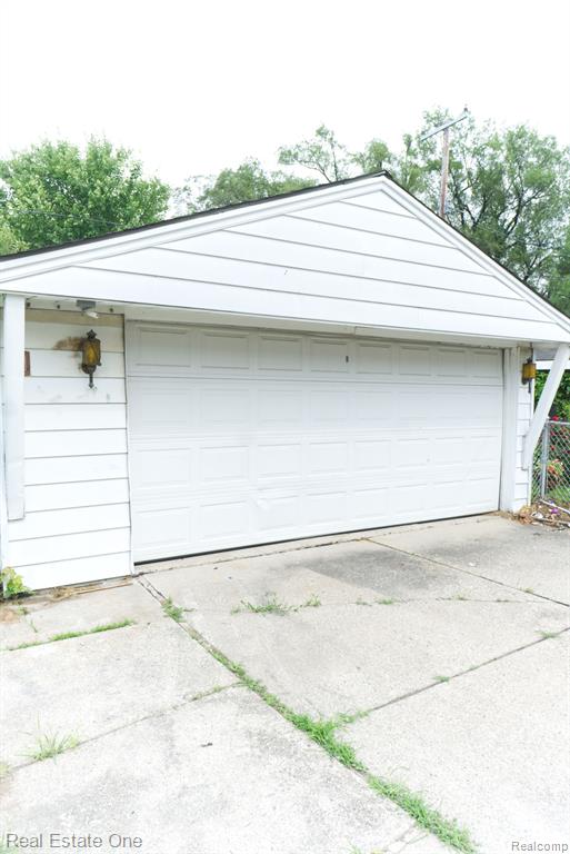 7676 BRAILE Street, Detroit, MI 48228 — Photo 30