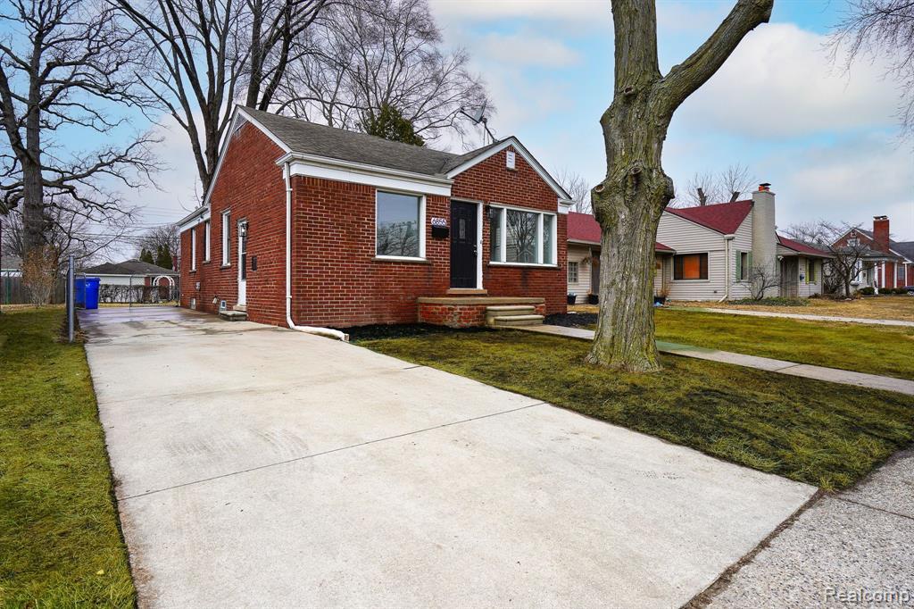 6855 KINGSBURY Street, Dearborn Heights, MI 48127 — Photo 3