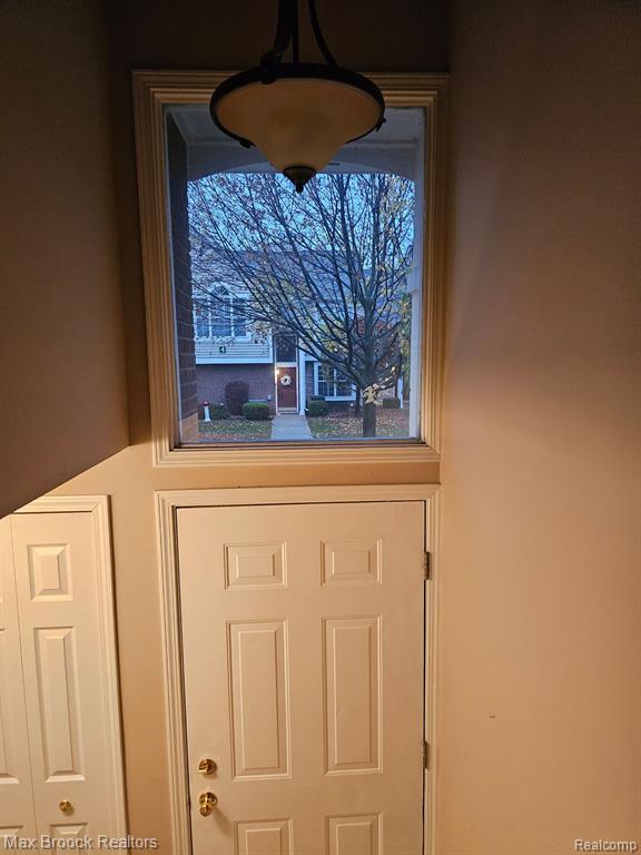 4257 BERKSHIRE Drive, Sterling Heights, MI 48314 — Photo 21