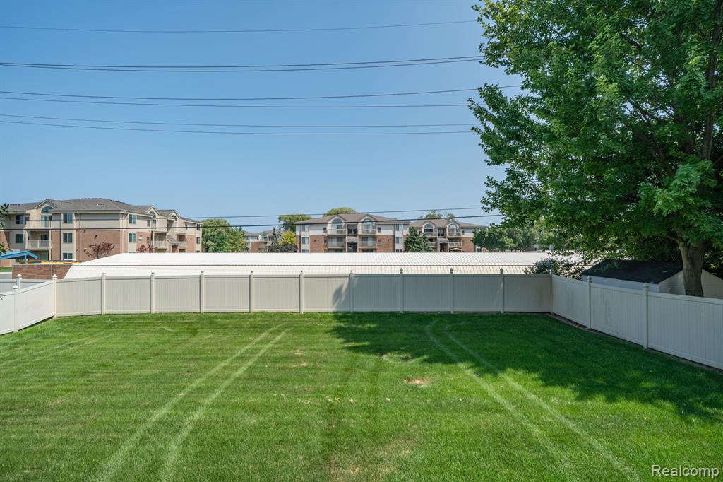 39122 Nautical Lane, Harrison Township, MI — Photo 38