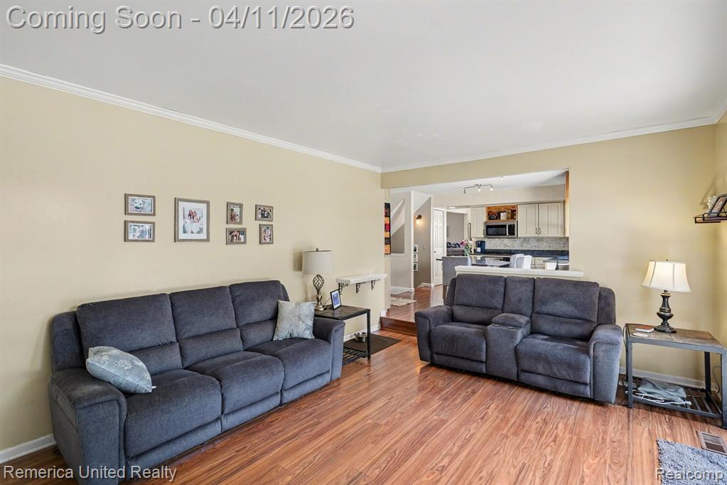 959 S Parkwood Drive, South Lyon, MI 48178 — Photo 7