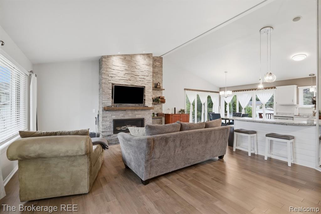 6060 Hearthside Place, Grand Blanc, MI 48439 — Photo 10