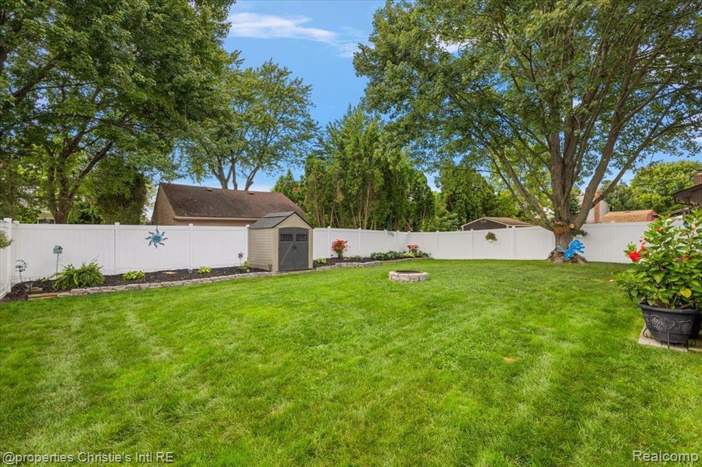 41293 IRONWOOD Drive, Clinton Twp, MI 48038 — Photo 6