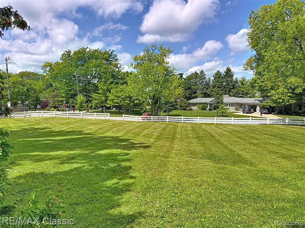 2100 Tuomy Road, Ann Arbor, MI 48104