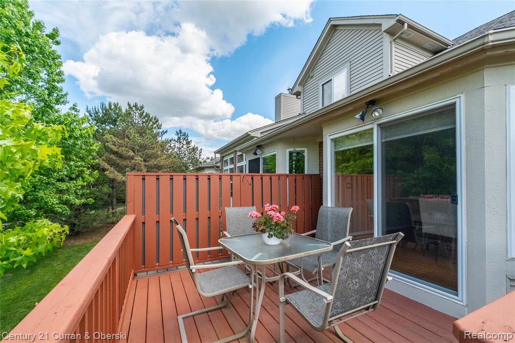 49468 N Glacier, Northville, MI 48168 — Photo 44
