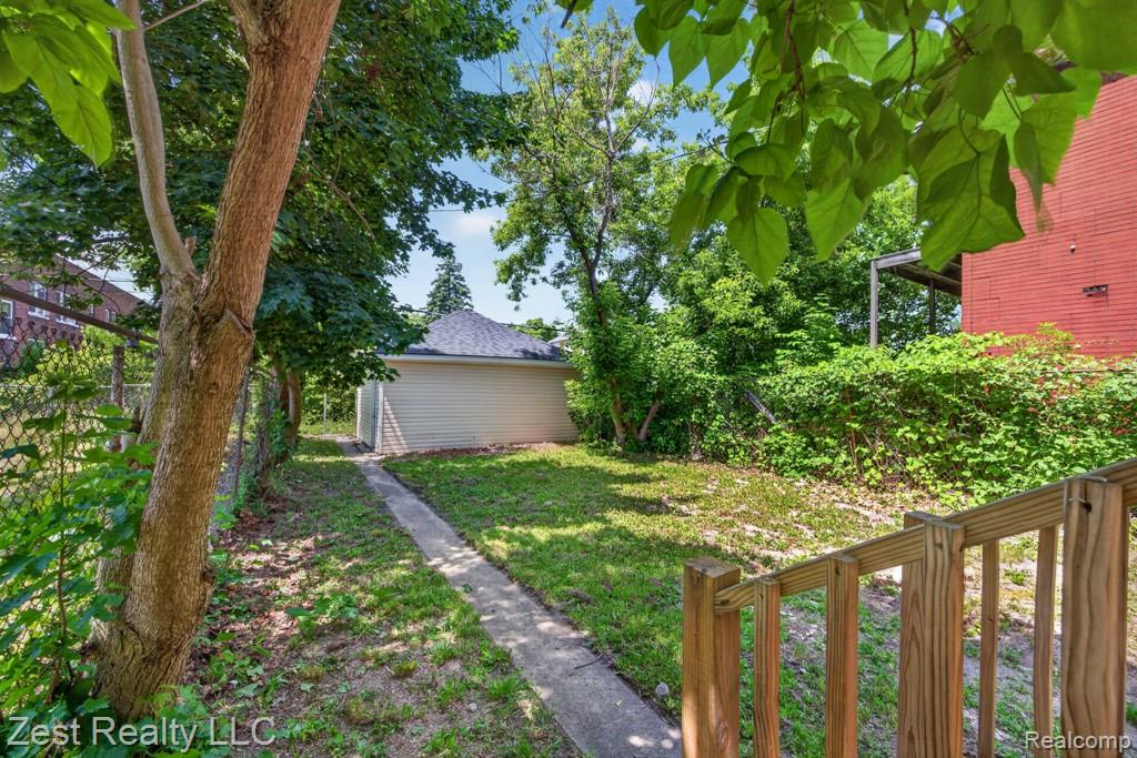 2525 Bewick Street, Detroit, MI 48214 — Photo 24