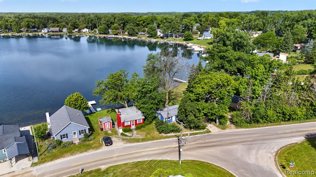 1717 Triangle Lake Road, Howell, MI 48843 — Photo 30