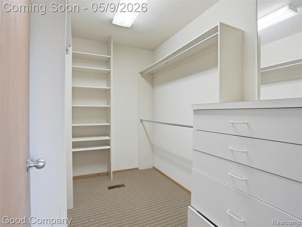 6733 Bloomfield Lane, West Bloomfield, MI — Photo 41