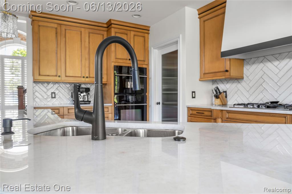 2428 Pine Lake Road, West Bloomfield, MI 48324 — Photo 31