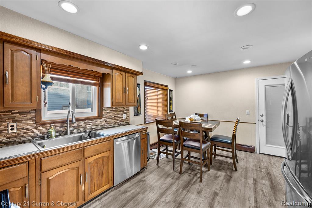 1310 Plainfield Street, Dearborn Heights, MI 48127 — Photo 18