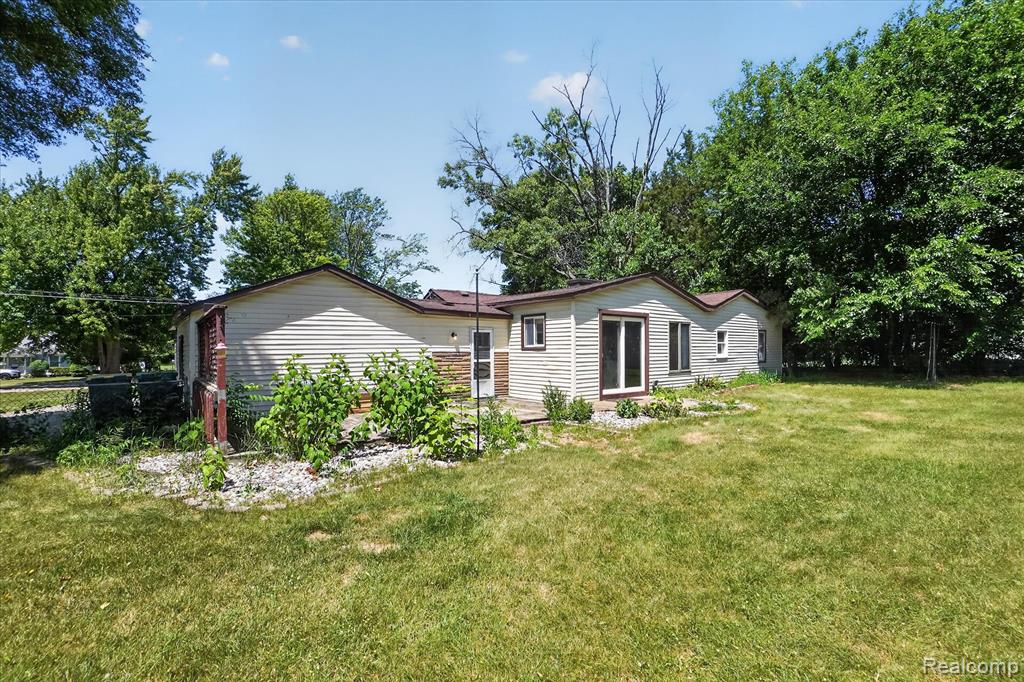 508 Deland Road, Flushing, MI 48433 — Photo 29