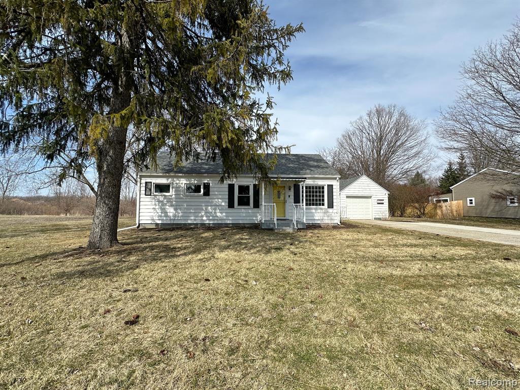 6430 Bishop Road, Lansing, MI 48911 — Photo 2