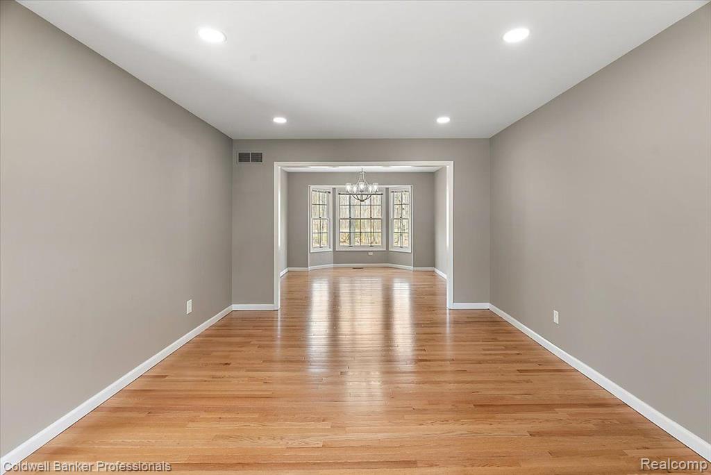49132 PLUM TREE Drive, Plymouth, MI 48170 — Photo 16