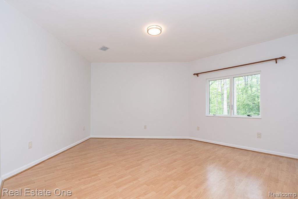 2670 Spring Grove Drive, Brighton, MI 48114 — Photo 39
