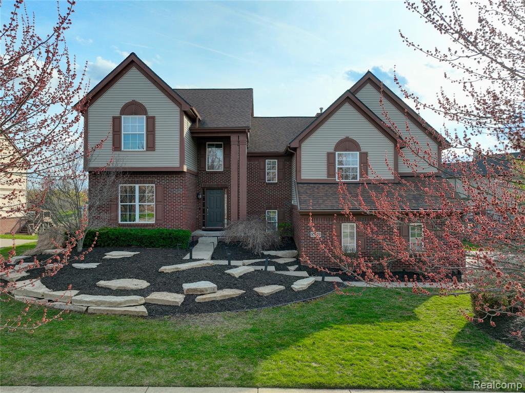 8599 Hummingbird, Commerce Twp, MI 48382 — front exterior
