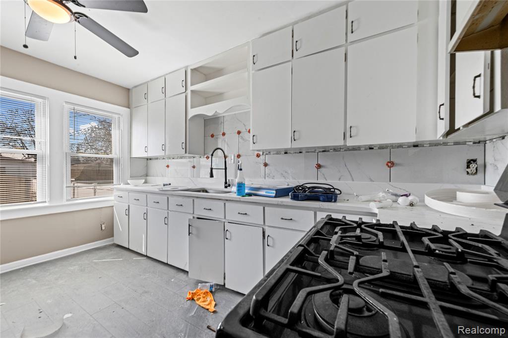 705 Cleophus Parkway, Lincoln Park, MI 48146 — Photo 23