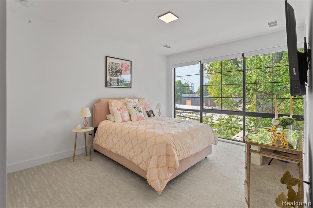 533 E Harrison Avenue, 1, Royal Oak, MI 48067 — Photo 23