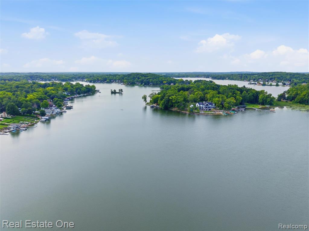4011 Lotus Drive, Waterford, MI 48329 — Photo 15