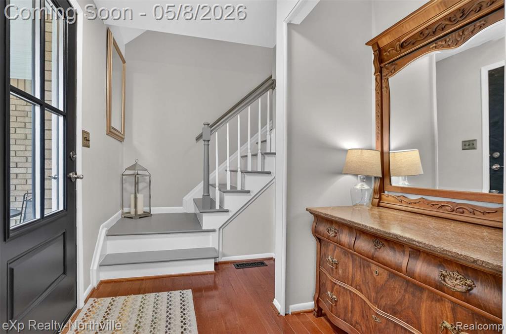 24168 Saint Mary Court, Farmington, MI 48336 — Photo 6