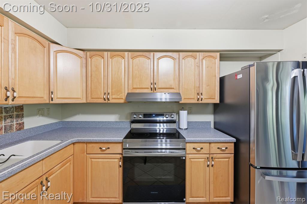 36996 Dartmoor Drive, Farmington Hills, MI 48331 — Photo 12