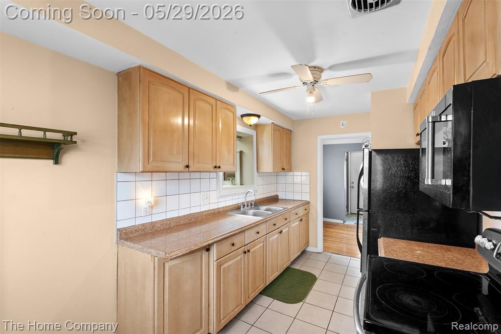 24564 Marine Avenue, Eastpointe, MI 48021 — Photo 12