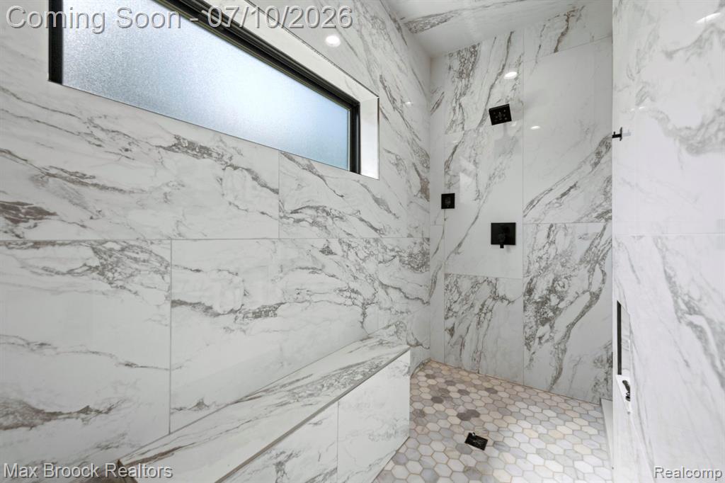 10464 Stoney Point Drive, South Lyon, MI 48178 — Photo 36