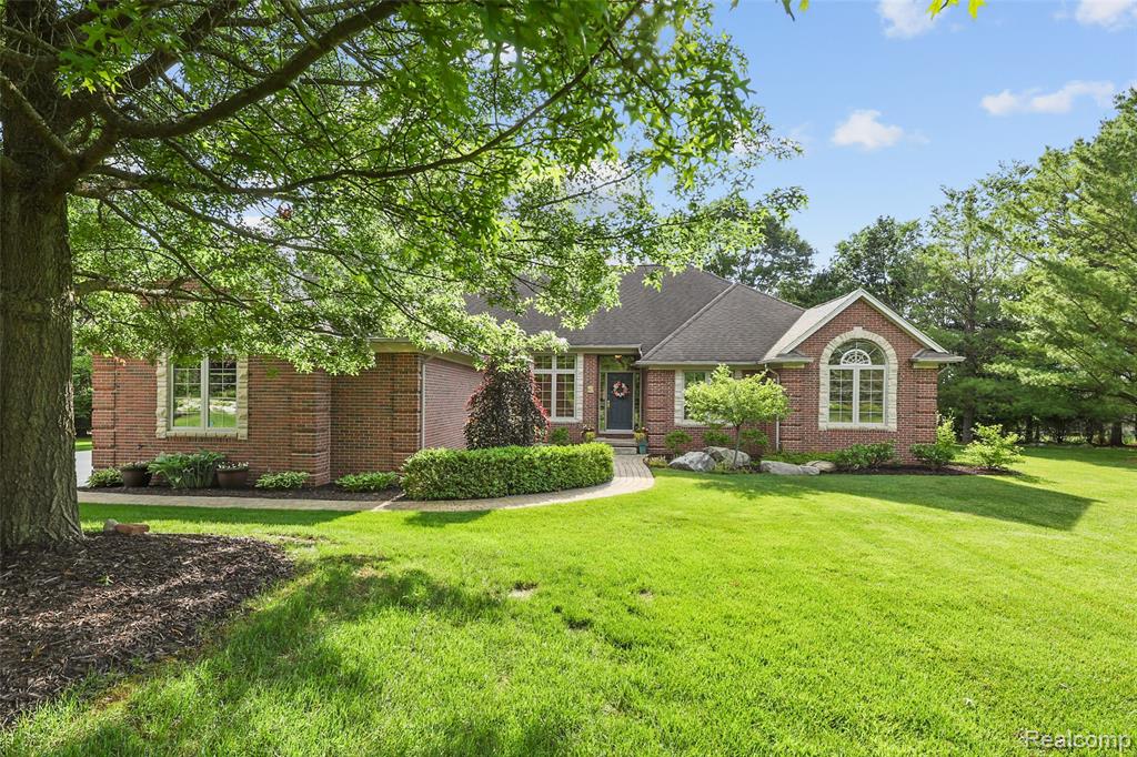 225 Redwood Lane, Leonard, MI 48367 — front exterior