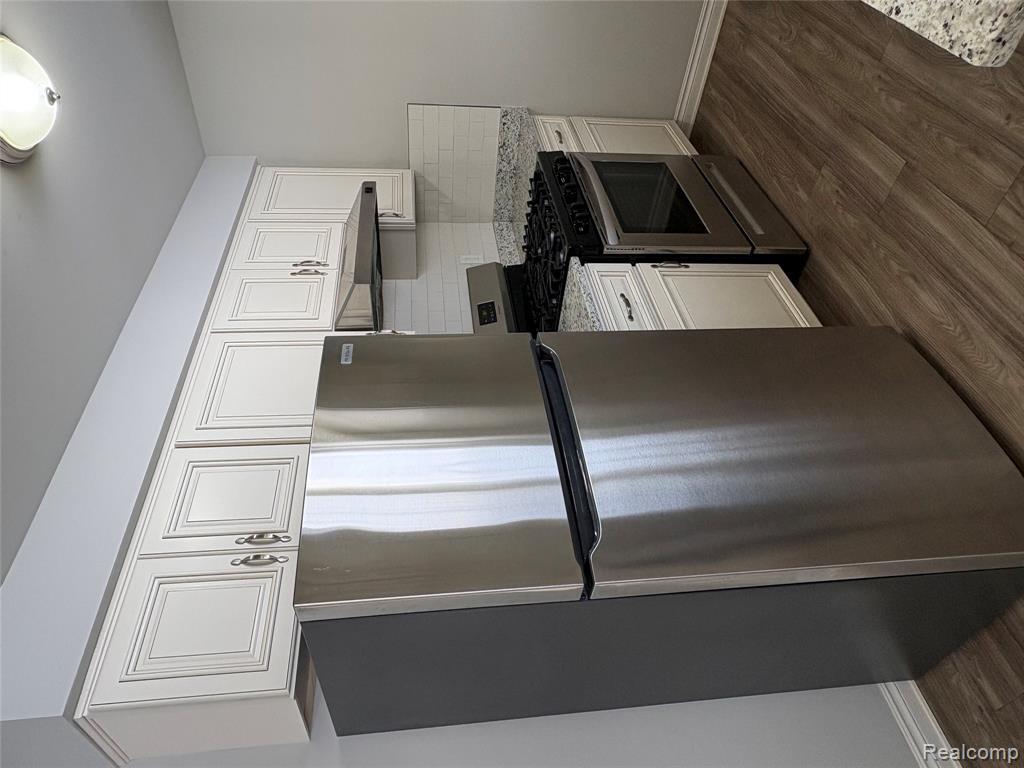 36241 Hathaway Street, New Baltimore, MI 48047 — Photo 6