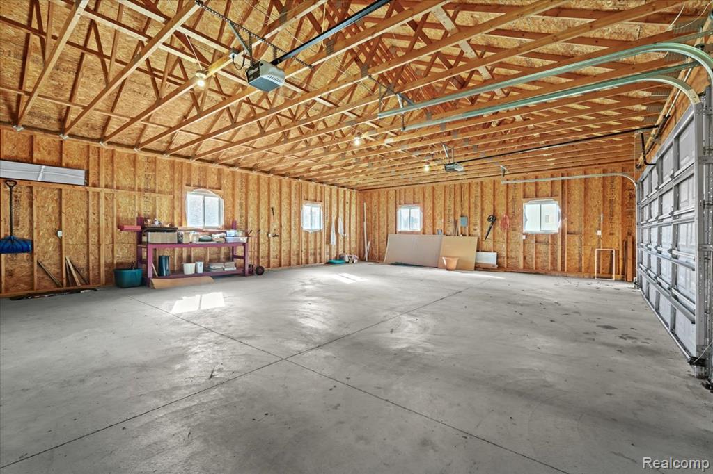 2795 N Burkhart Road, Howell, MI 48855 — Photo 4