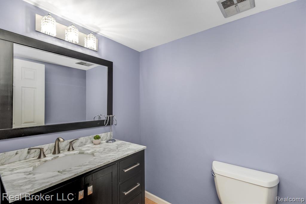 1448 BRENTWOOD Drive, Troy, MI 48098 — Photo 16