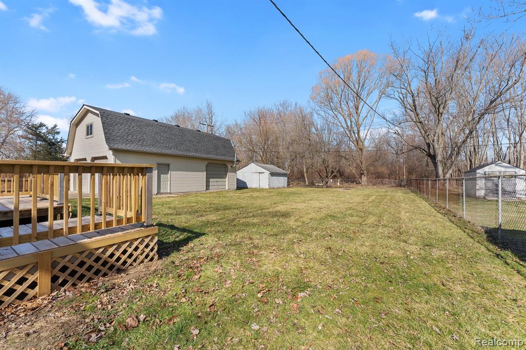 45208 Paris Drive, Belleville, MI 48111 — Photo 25