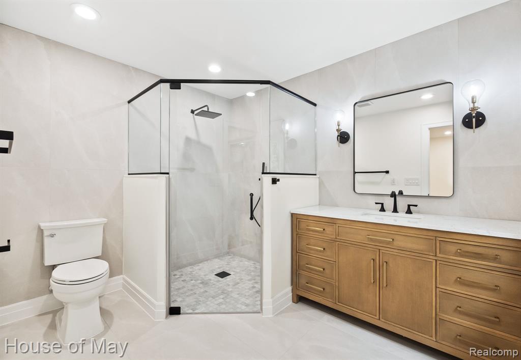 4743 S Ridge Drive, West Bloomfield, MI 48323 — Photo 35